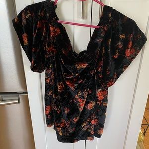 3/$12 bundle! Cute LOFT off the shoulder top